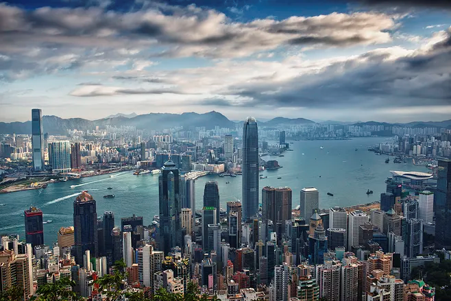 外事邦海外留学平台：为什么香港留学热度节节攀升？