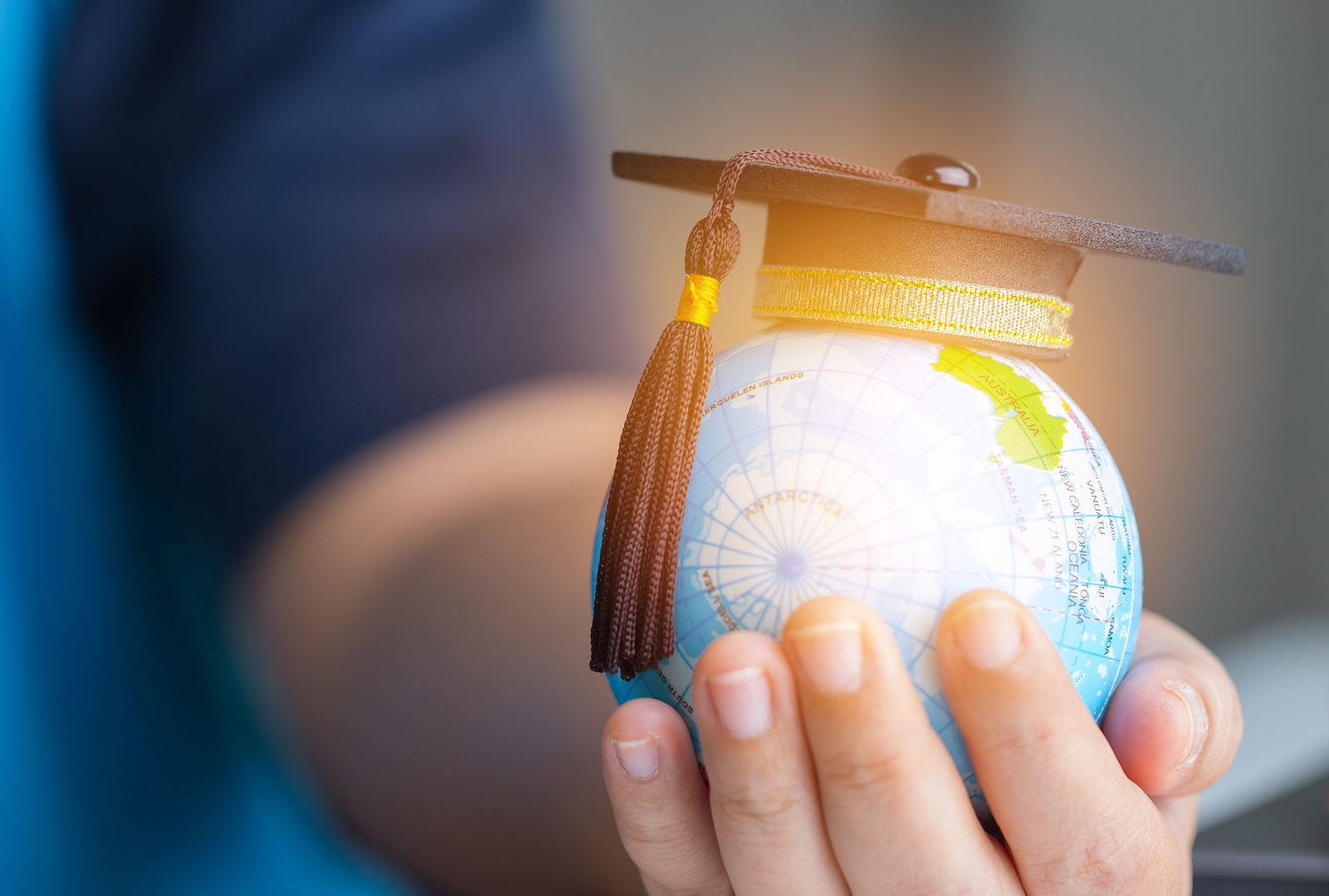 外事邦海外留学平台：用四六级成绩如何申请世界百强英国大学？