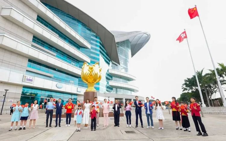 外事邦,香港回归25周年,新增9项惠港福利政策,香港优才政策