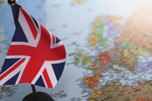 工作经验才半年，英国留学生要如何快速拿到英国身份？