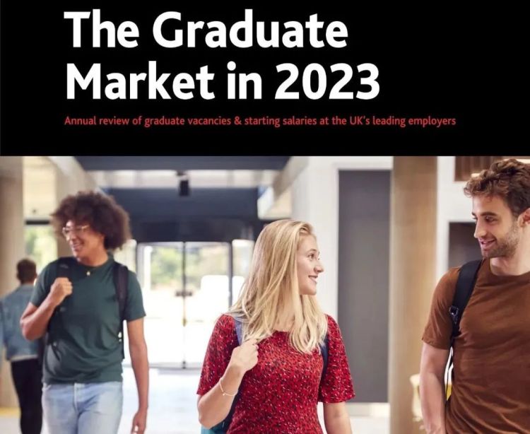 外事邦,海外留学平台,英国留学,留学生起薪,2023英国毕业生就业报告,留学生就业