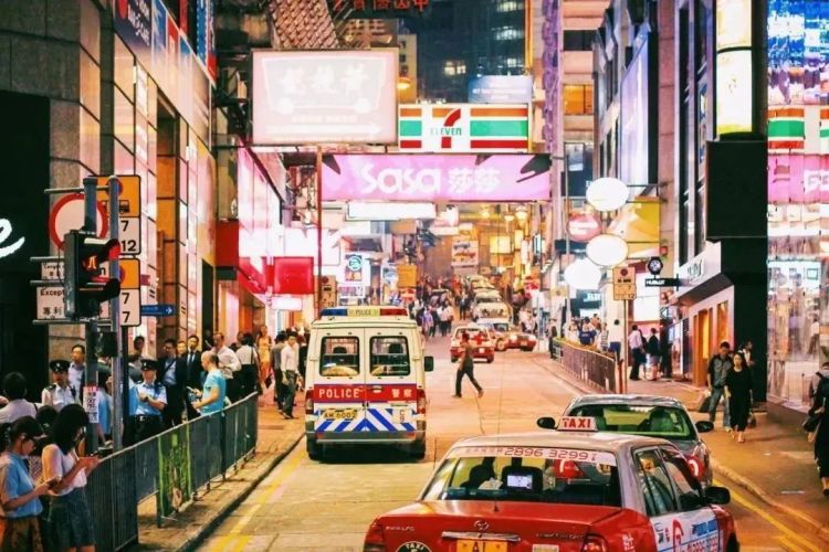 外事邦,非永居民可以在香港买房,转香港永居后可申请退税,香港买房,香港购房税