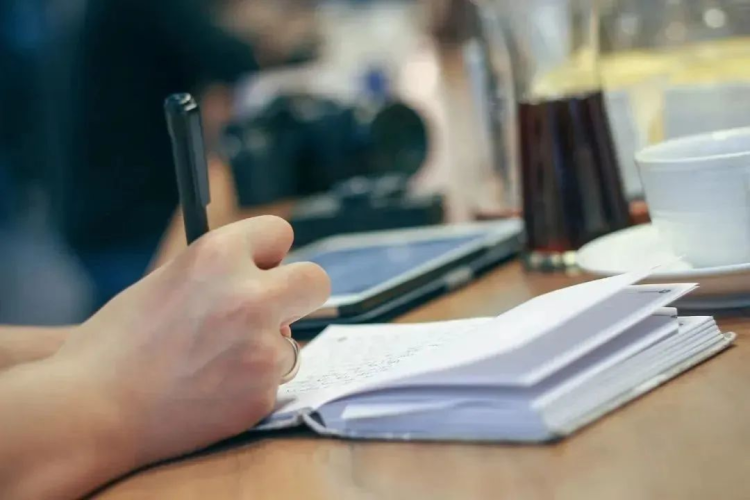 外事邦,香港优才申请平台,香港优才申请,雇主推荐信怎么写,雇主推荐信一定要盖章吗